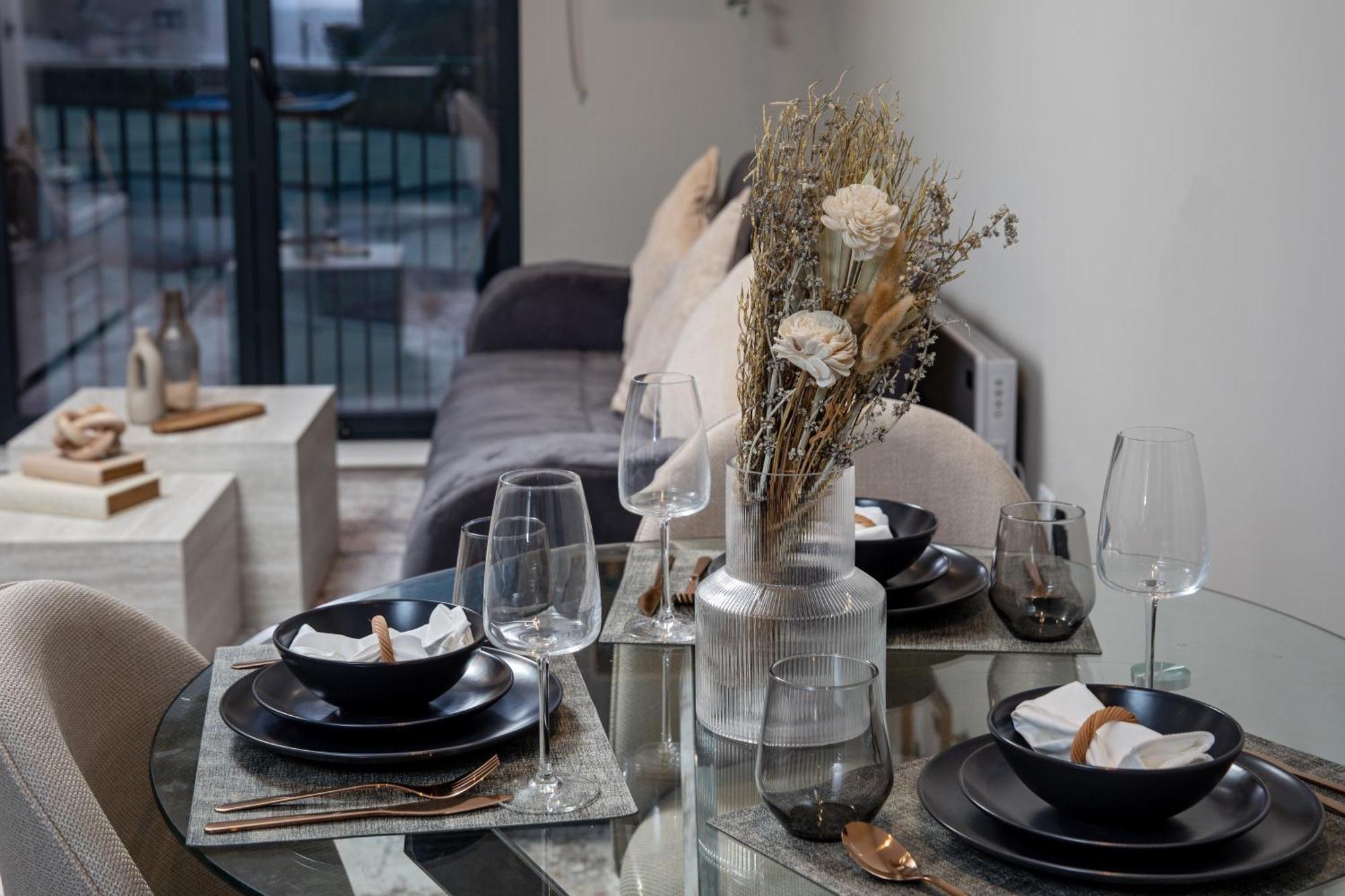 Springwell Suite - City Centre - Balcony & Pool Table - 3 Bed Лийдс Екстериор снимка