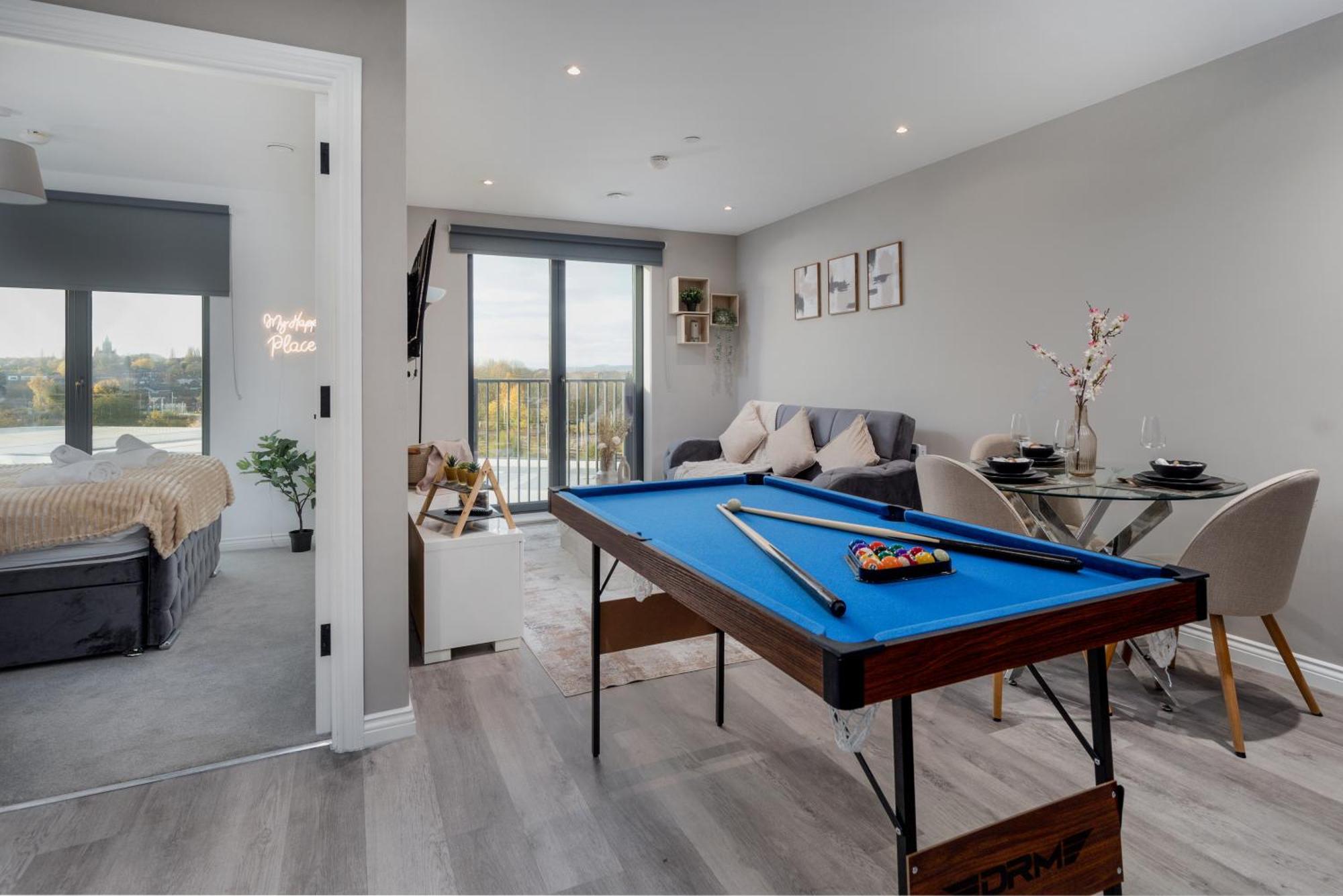 Springwell Suite - City Centre - Balcony & Pool Table - 3 Bed Лийдс Екстериор снимка